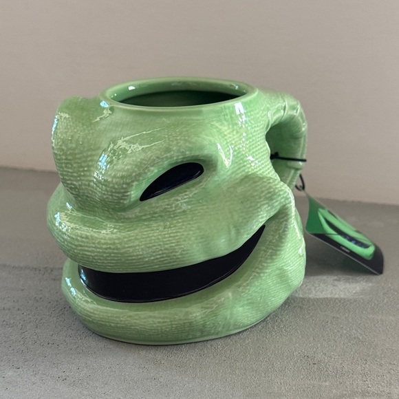 NWT DISNEY TIME BURTON THE NIGHTMARE BEFORE CHRISTMAS OOGIE BOOGIE MUG CUP GLOWS - Picture 1 of 9